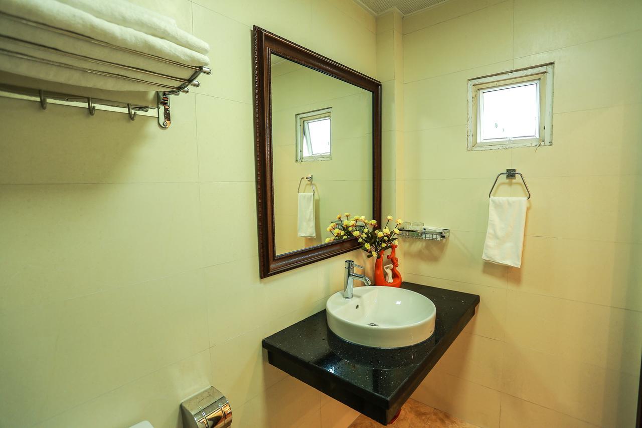Lotus Village Hotel Ханой Екстериор снимка