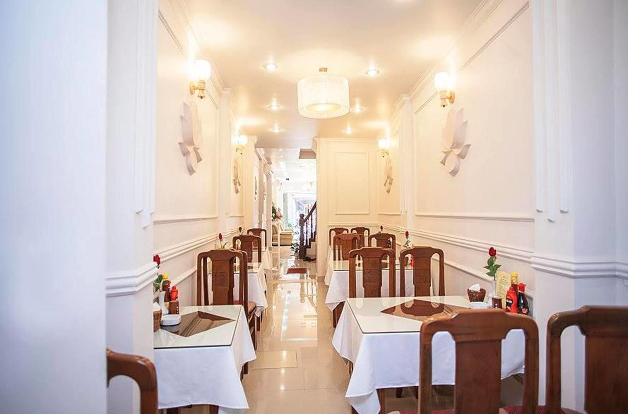 Lotus Village Hotel Ханой Екстериор снимка