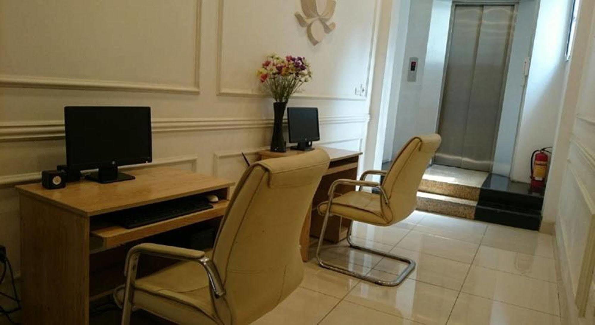 Lotus Village Hotel Ханой Екстериор снимка